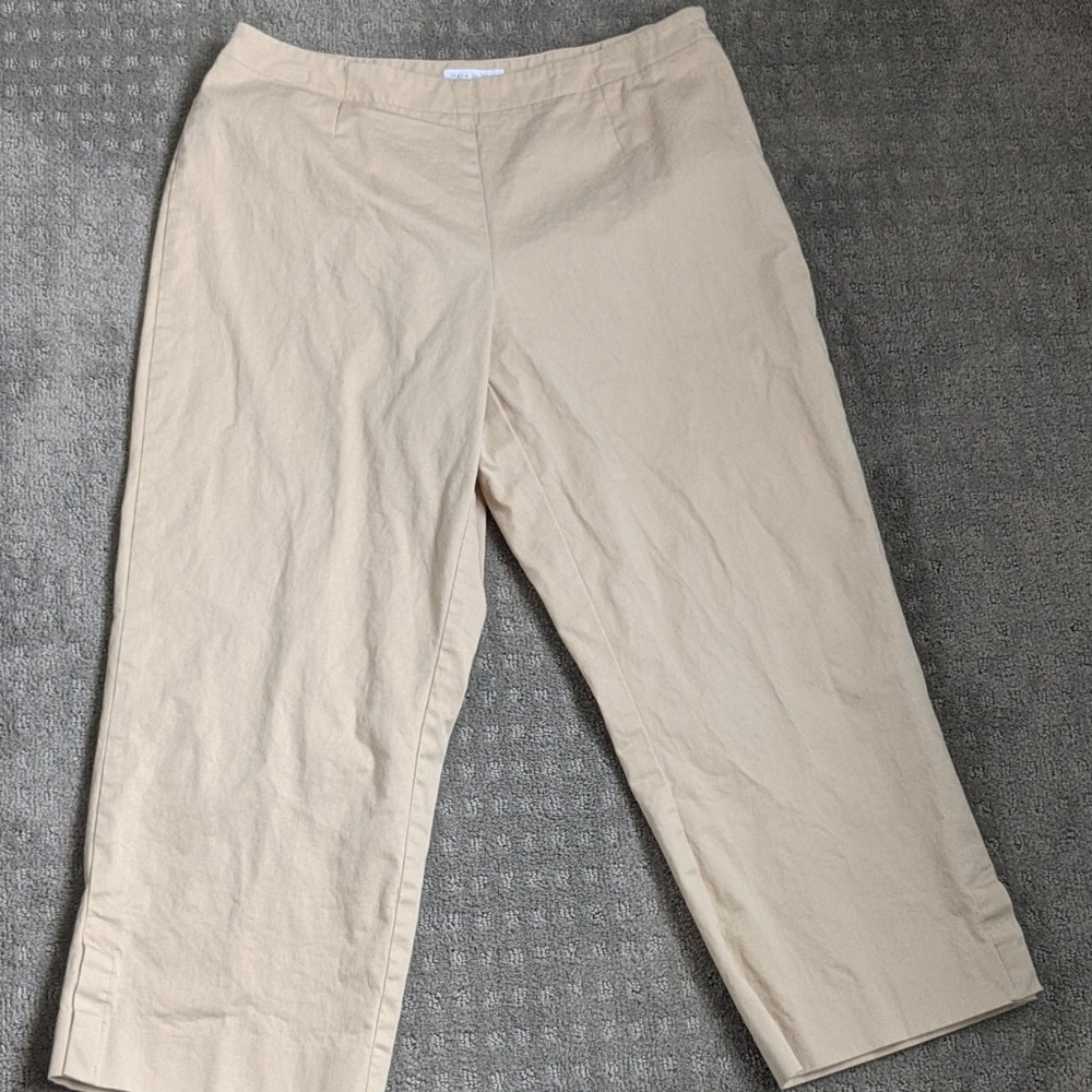 Women's Beige Crop Pants